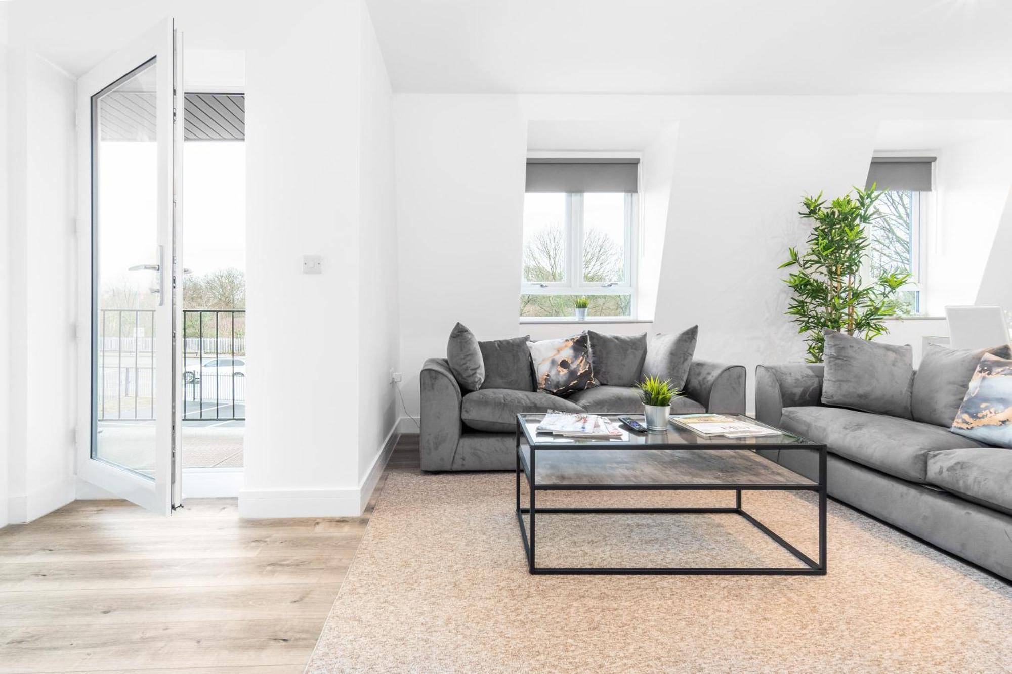 Stylish 2 Bedroom Apartment - Balcony - Secure Parking - Top Rated - 5Mc Бірмінгем Екстер'єр фото