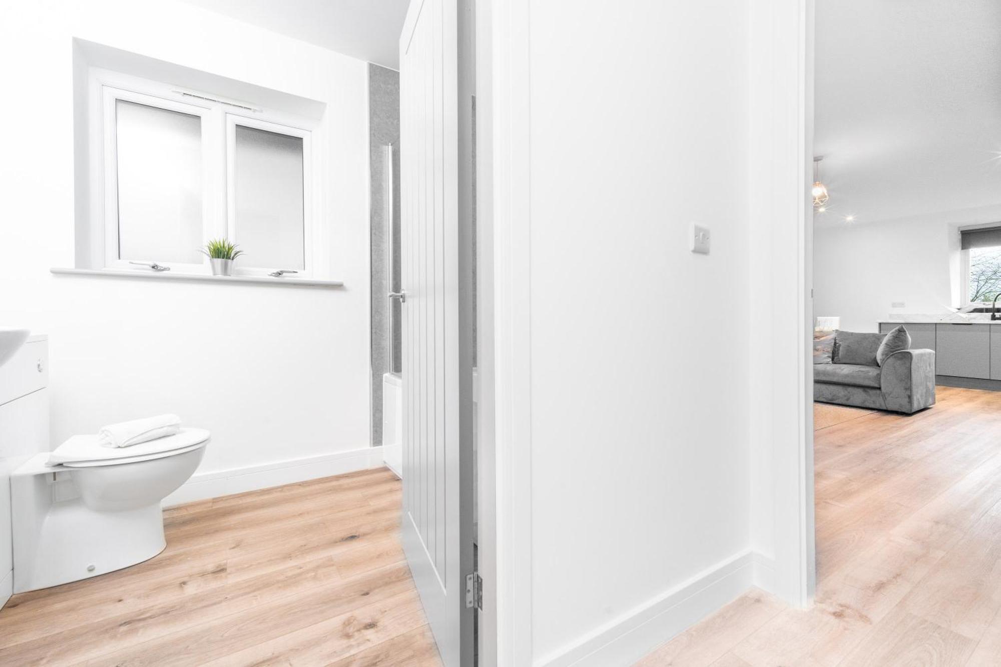 Stylish 2 Bedroom Apartment - Balcony - Secure Parking - Top Rated - 5Mc Бірмінгем Екстер'єр фото