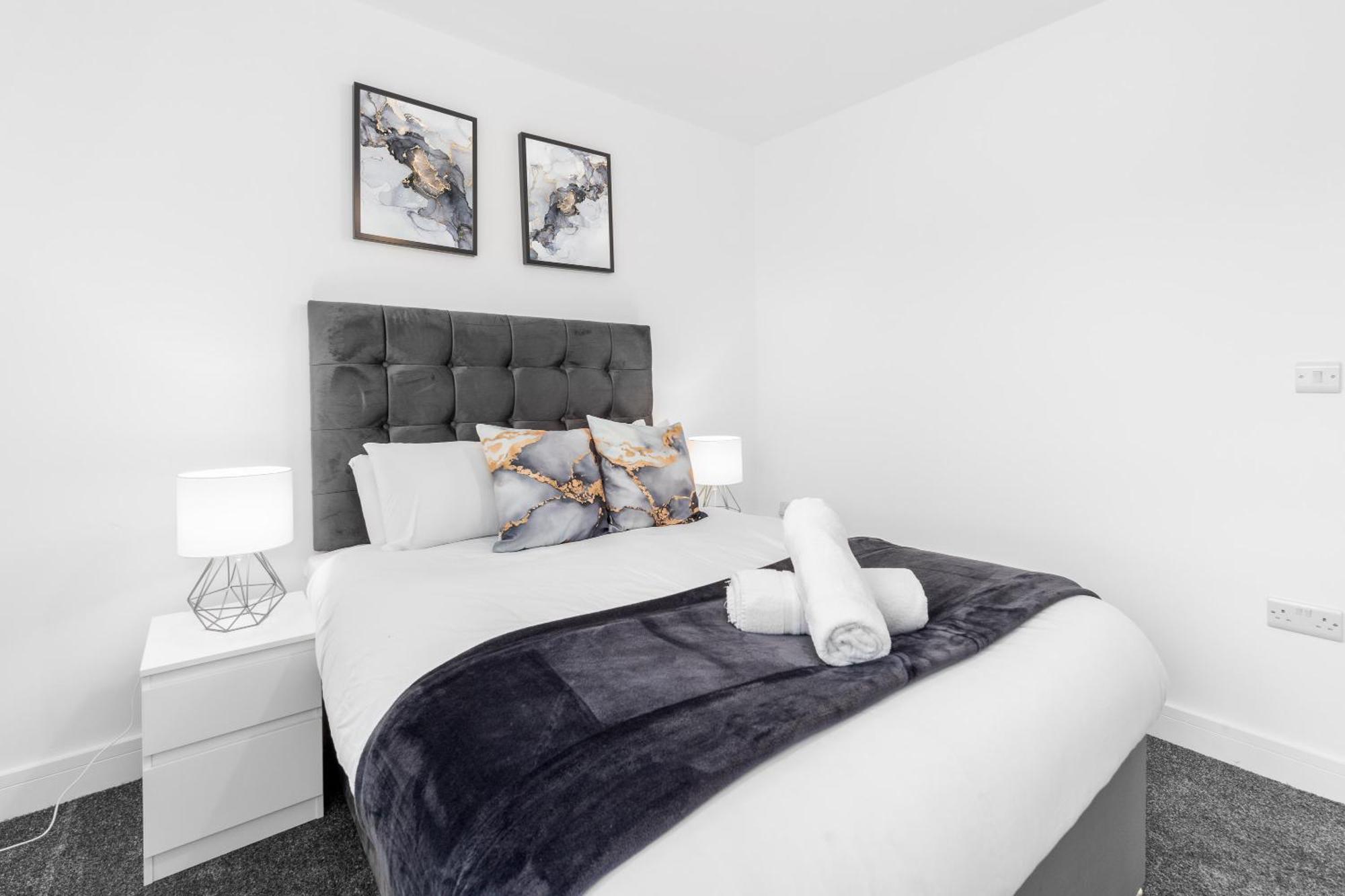 Stylish 2 Bedroom Apartment - Balcony - Secure Parking - Top Rated - 5Mc Бірмінгем Екстер'єр фото